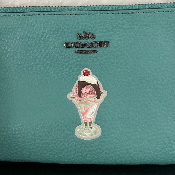 Coach Corner Zip Leather Wristlet Wallet Ice Cream Motif - Picture 6 of 9